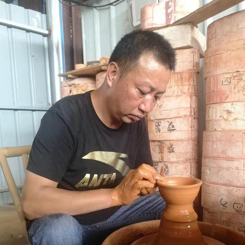 (美剧致命旅行)探寻致命旅途：美国的危险冒险与未知挑战